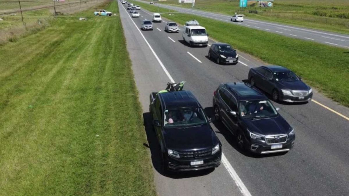 La banquina debe ser utilizada como una vía de escape para que conductores con problemas mecánicos o inconvenientes personales La banquina debe ser utilizada como una vía de escape para que conductores con problemas mecánicos o inconvenientes personales