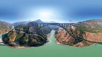 India construye el puente ferroviario más alto del mundo: supera el récord de China y vence el aislamiento India construye el puente ferroviario más alto del mundo: supera el récord de China y vence el aislamiento