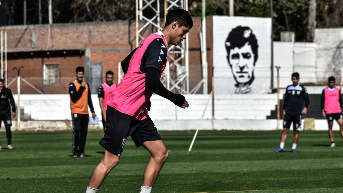 Federico Torres la nueva incorporación de Gimnasia y Esgrima. Federico Torres la nueva incorporación de Gimnasia y Esgrima.
