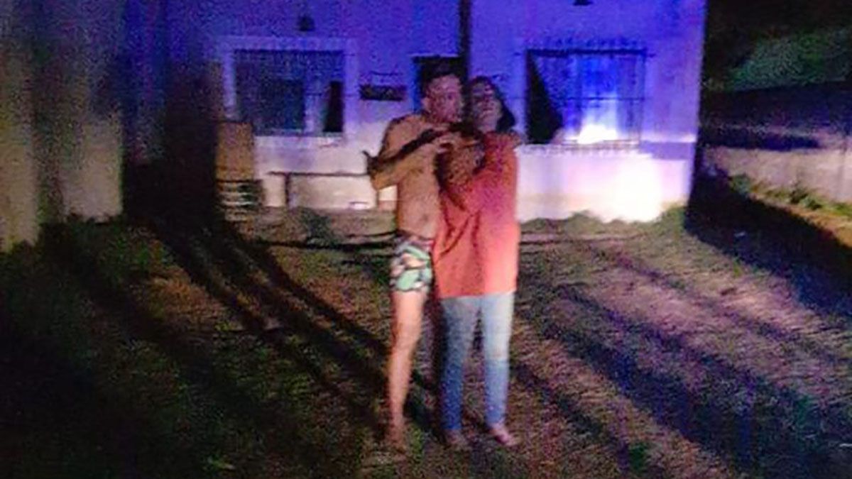 El hombre mantuvo amenazada a su pareja, a la madre de ella y a la hija, en una casa de El Palomar, pero fue detenido al intervenir el Grupo Halcón