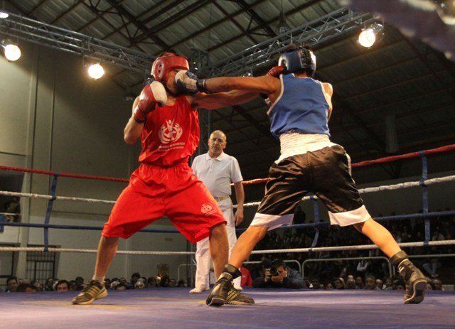 Esta noche velada boxística en el club Huracán