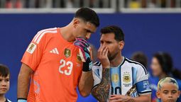 La Ley que prohíbe que los jugadores hablen tapándose la boca llegó al Mundial.