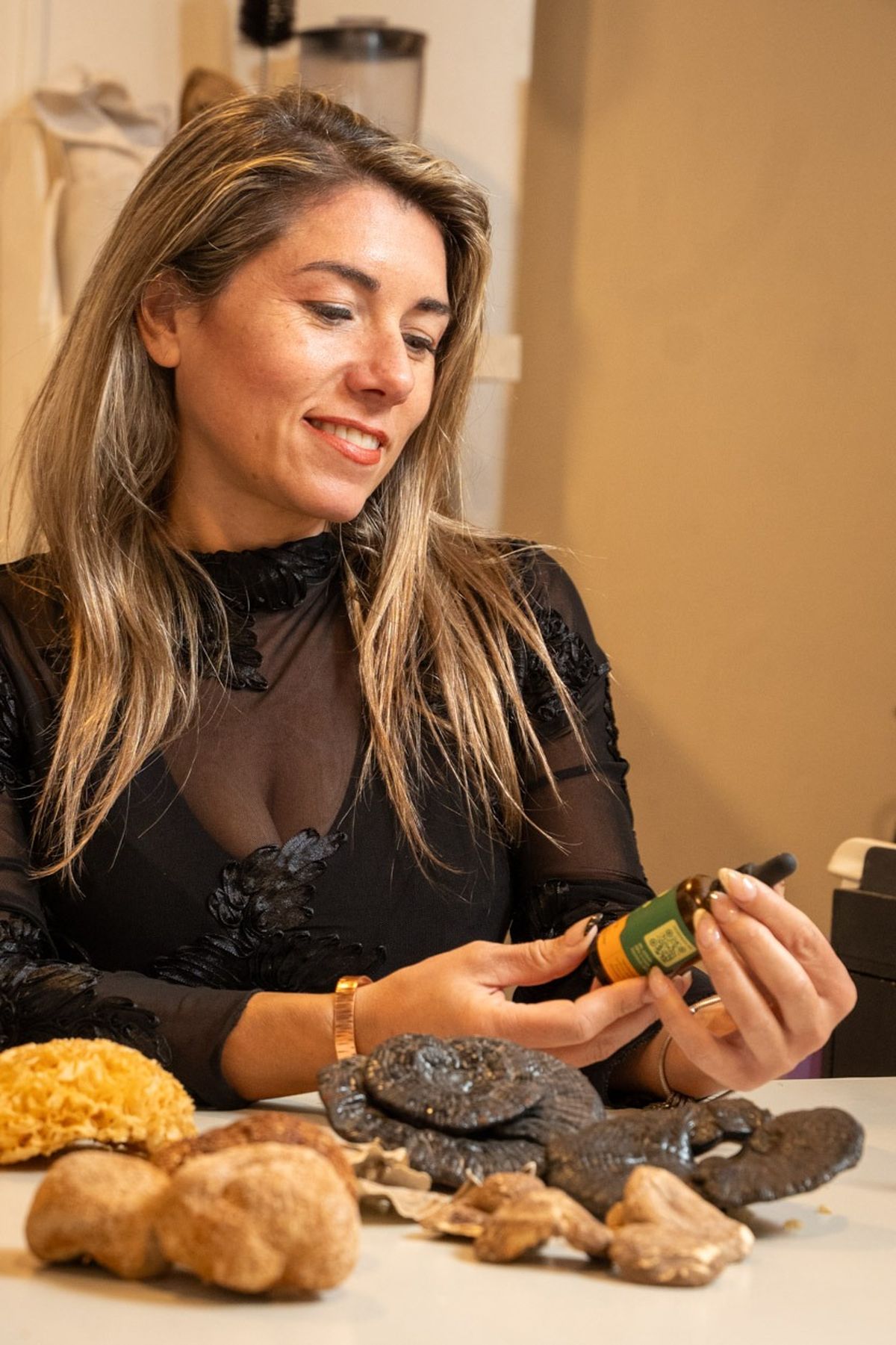 Cyntia García es nutricionista y asume en Myco la función de divulgar los beneficios del consumo de hongos funcionales. Cyntia García es nutricionista y asume en Myco la función de divulgar los beneficios del consumo de hongos funcionales.