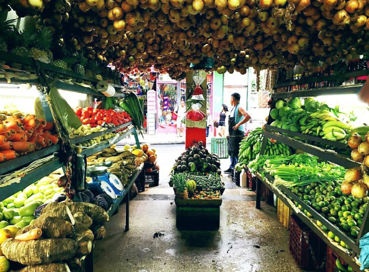 Salvaje ataque. El due&ntilde;o de una verduler&iacute;a golpe&oacute; con un palo y luego un l&aacute;tigo a un empleado.&nbsp;
