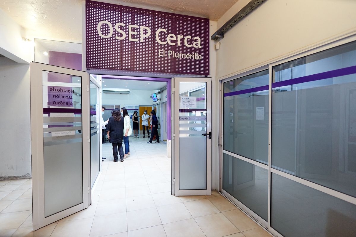 Además de poner en marcha una junta médica para revisar los casos de ausentismo por enfermedad, OSEP se comprometió a realizar el seguimiento de la salud de los empleados municipales de Las Heras. Además de poner en marcha una junta médica para revisar los casos de ausentismo por enfermedad, OSEP se comprometió a realizar el seguimiento de la salud de los empleados municipales de Las Heras.