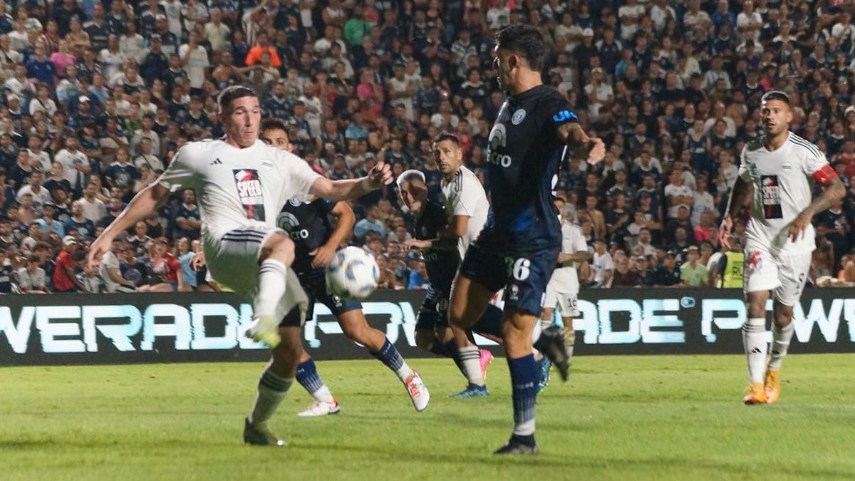 Cicotello destacó la actitud del equipo para buscar la victoria (UNO/Nicolás Ríos) Cicotello destacó la actitud del equipo para buscar la victoria (UNO/Nicolás Ríos)