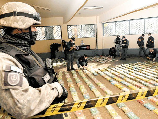 Foto ilustrativa de incautación de estupefacientes bajo la competencia de la Justicia Federal. Foto ilustrativa de incautación de estupefacientes bajo la competencia de la Justicia Federal.