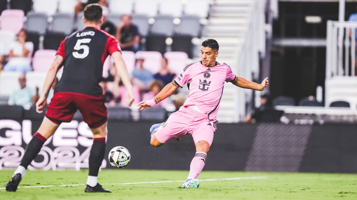 Sin Messi, Luis Suárez sigue aportando goles y el Inter Miami pasó de ronda en la Leagues Cup. Sin Messi, Luis Suárez sigue aportando goles y el Inter Miami pasó de ronda en la Leagues Cup.