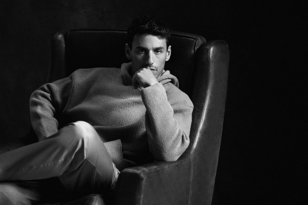 Mariano Ontañon es modelo,guía de montaña y corre ultra maratones. Mariano Ontañon es modelo,guía de montaña y corre ultra maratones.