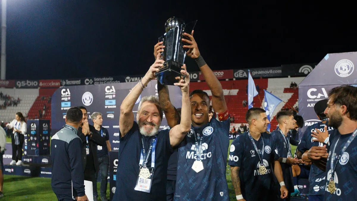 Daniel Vila asumi&oacute; que Sebasti&aacute;n Villa va a dejar Independiente Rivadavia.