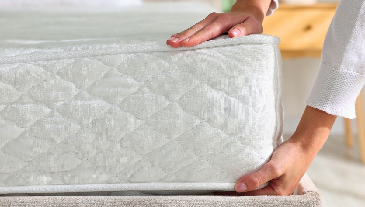 Un truco DIY de costura para proteger tu cama.