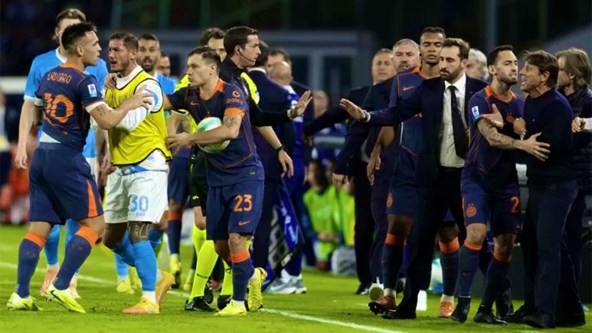 Video: se trenzaron feo Lautaro Martínez y Antonio Conte en Napoli vs. Inter