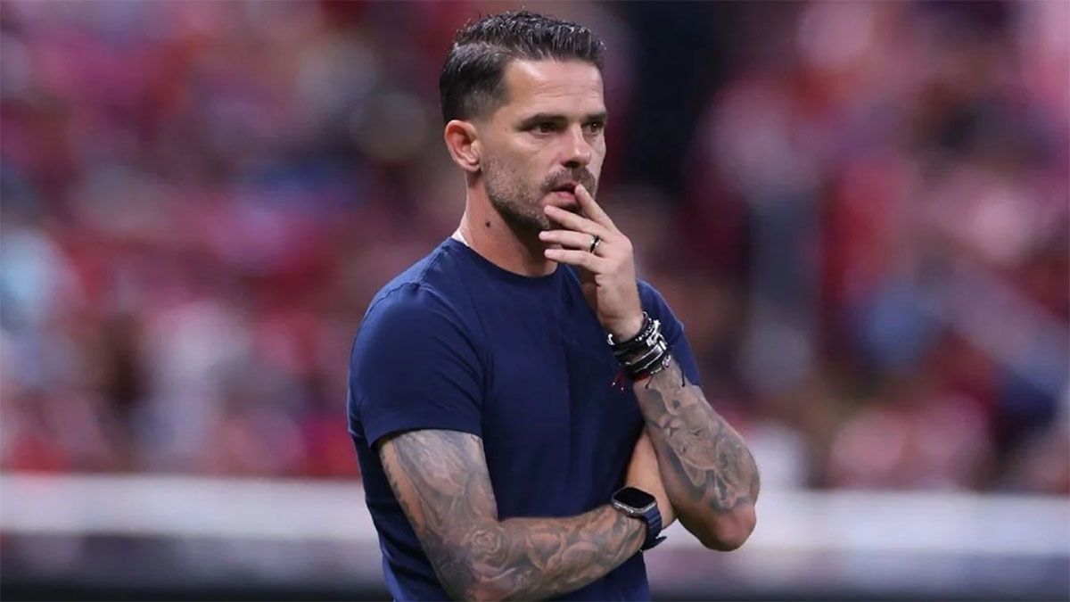 Fernando Gago rescindió su contrato con Chivas y será el técnico de Boca