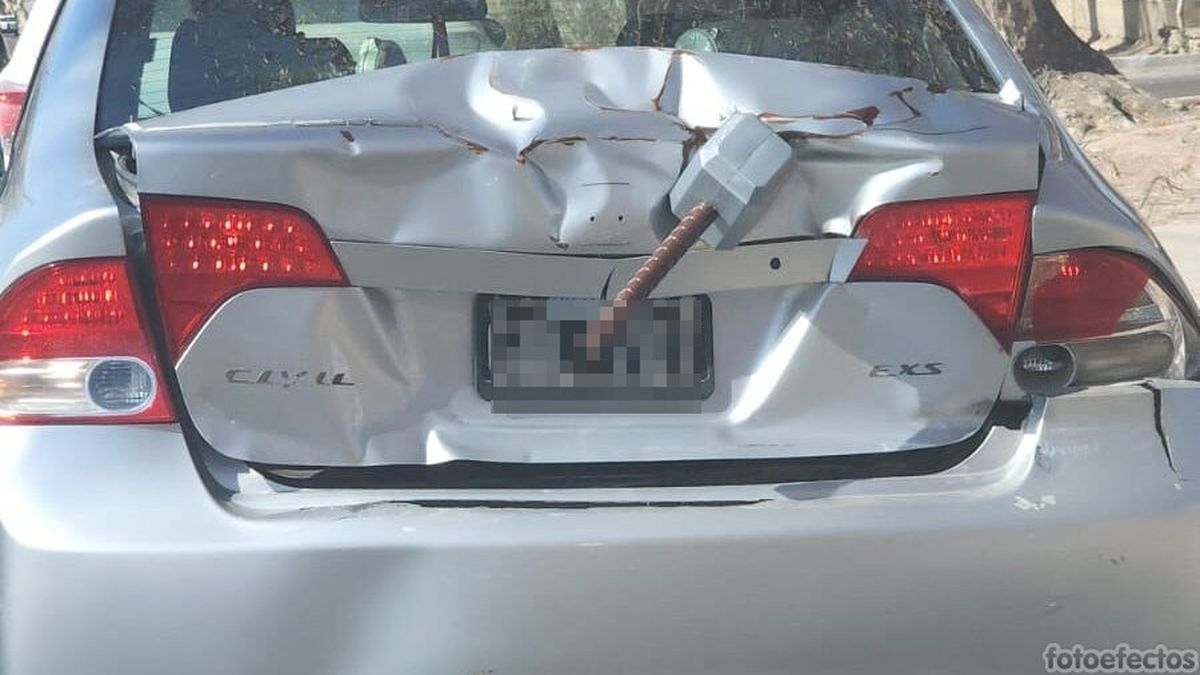 La original técnica de un mendocino para justificar el choque de su auto