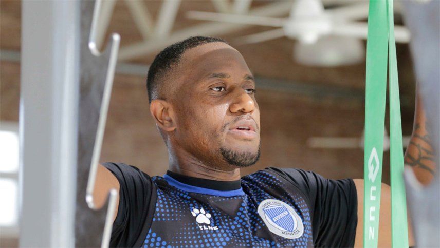 Jaime Ayovi, lejos del Tomba: Quiero darle una mano al club