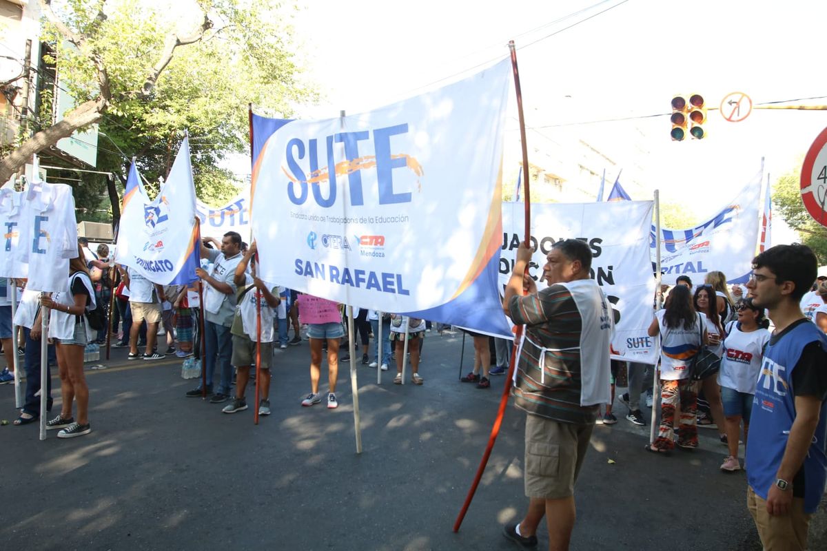 Una de las &uacute;ltimas movilizaciones del sindicato SUTE en Mendoza.