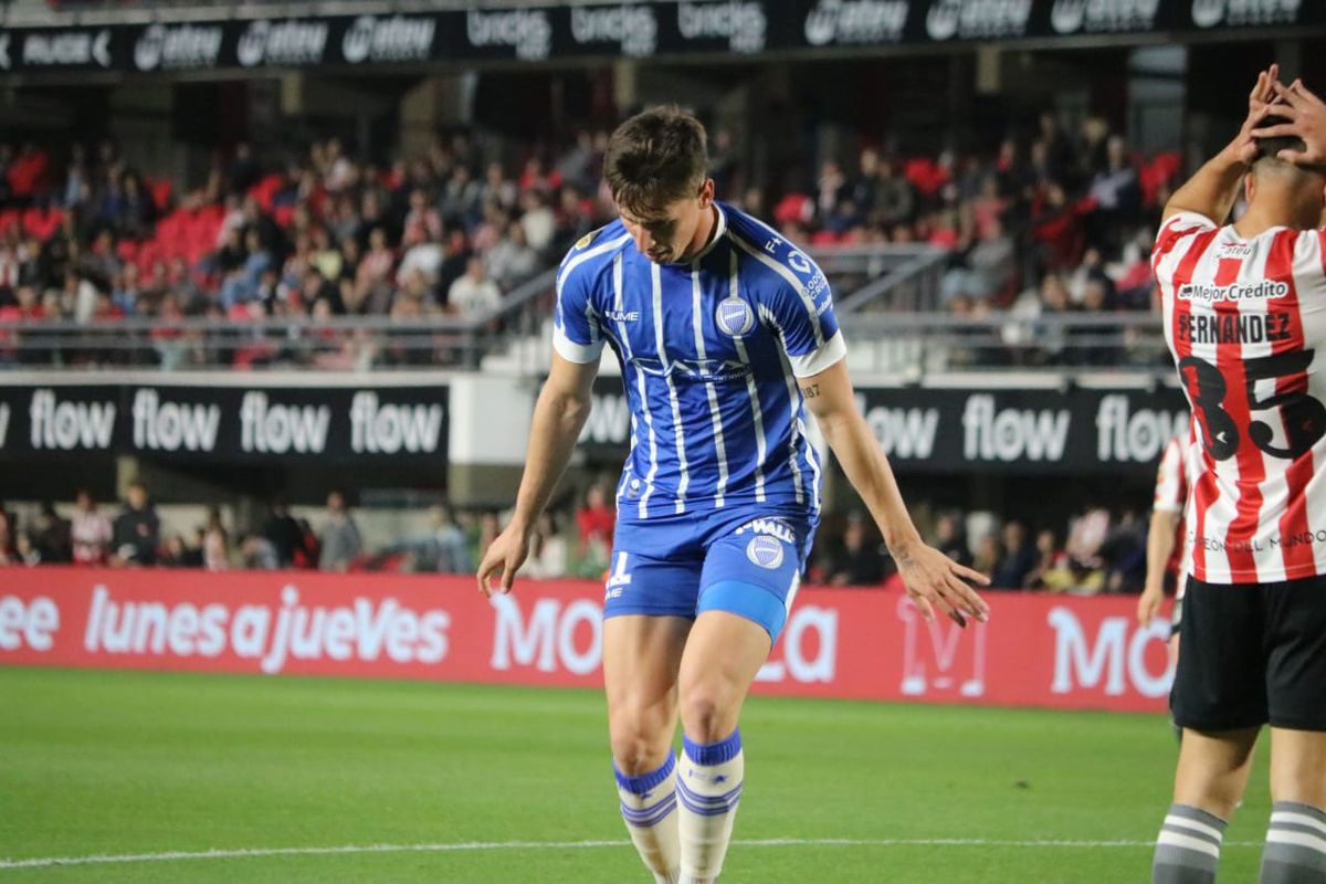 Tadeo Allende y el clásico festejo cuando convierten los goles. Tadeo Allende y el clásico festejo cuando convierten los goles.