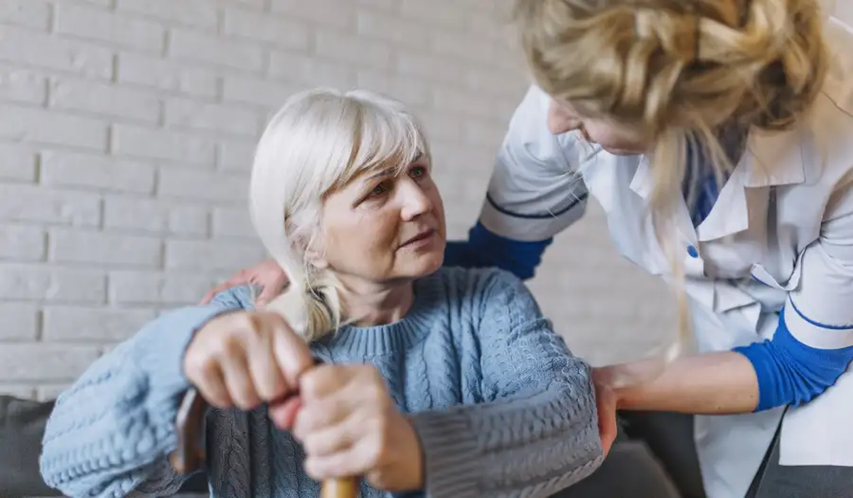 De manera impensada, muchos cuidadores son los que terminan usando las tarjetas de sus jubilados a cargo.  De manera impensada, muchos cuidadores son los que terminan usando las tarjetas de sus jubilados a cargo. 