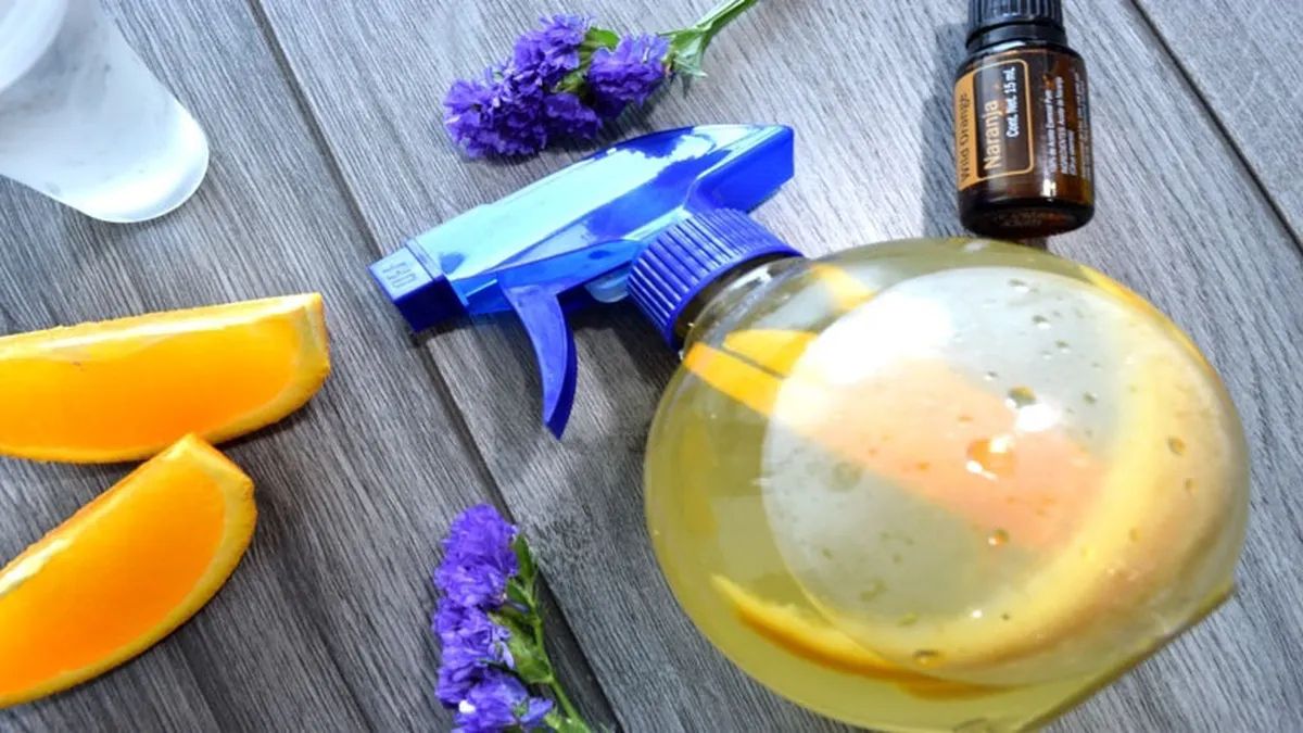 Trucos. Las cáscaras de naranja se pueden colocar directamente en un recipiente o puedes armar un aromatizante con agua.