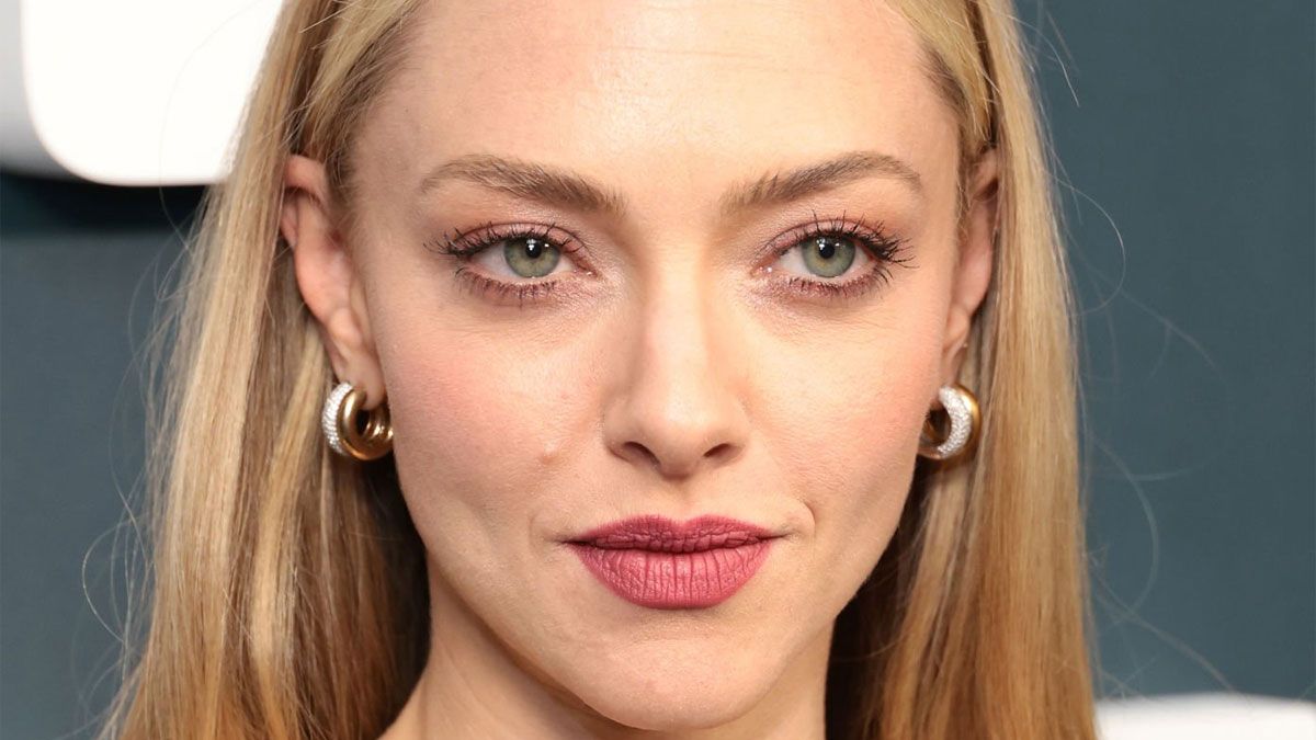 La actriz Amanda Seyfried interpreta a Anon en la película de Netflix.