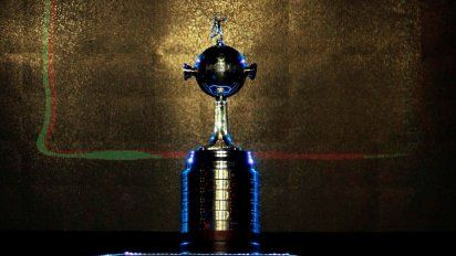 Boca tendrá árbitro brasileño y River, un uruguayo, en su retorno a la Copa.