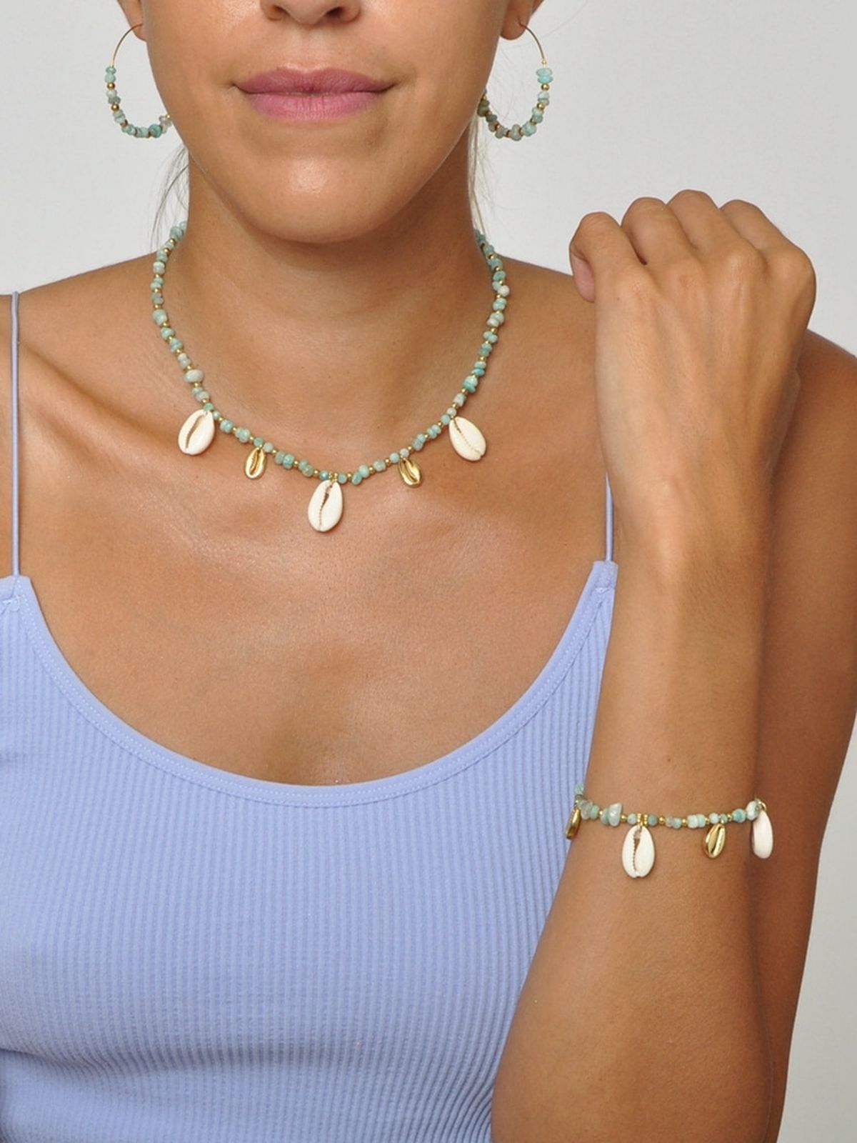 Pulsera y collar de caracoles. Pulsera y collar de caracoles. 