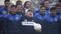 Diego ya es DT de Gimnasia: Mis jugadores se van a matar en la cancha