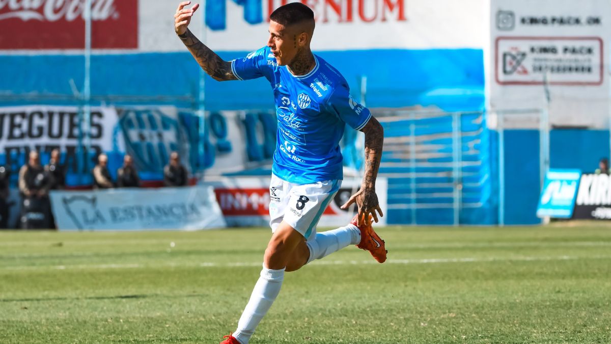 Ariel Cháves anotó el 1 a 0 para Gimnasia y Tiro de Salta con un golazo. Ariel Cháves anotó el 1 a 0 para Gimnasia y Tiro de Salta con un golazo.