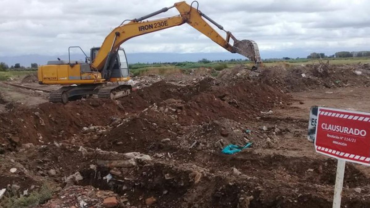 Clausuraron un basural en Maipú.