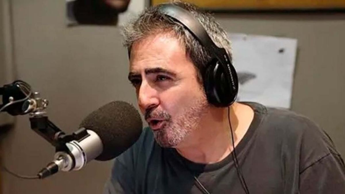 Video: internaron al periodista Eduardo de la Puente tras sufrir un ACV