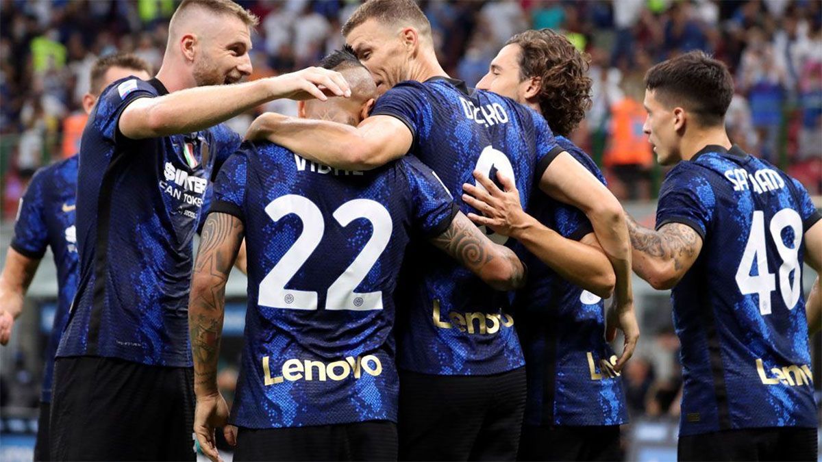 Inter, sin Lautaro Martínez, goleó al Genoa en el debut