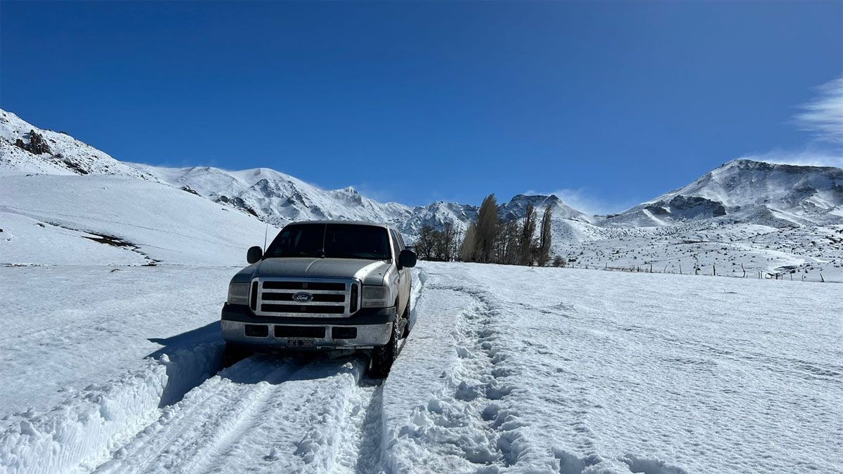 En 2023, Malargüe tuvo una nevada histórica que afectó a los caminos. En 2023, Malargüe tuvo una nevada histórica que afectó a los caminos.
