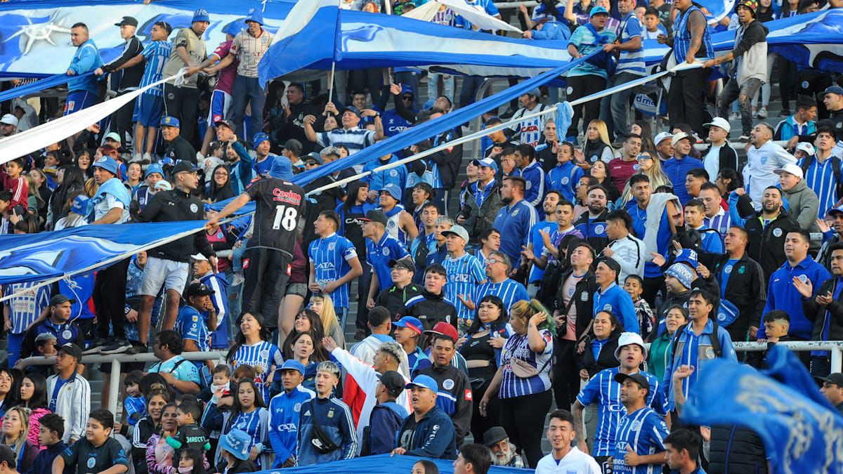 Los hinchas del Tomba quieren ir en gran número a San Nicolás para alentar al Expreso en esta semifinal. Los hinchas del Tomba quieren ir en gran número a San Nicolás para alentar al Expreso en esta semifinal.
