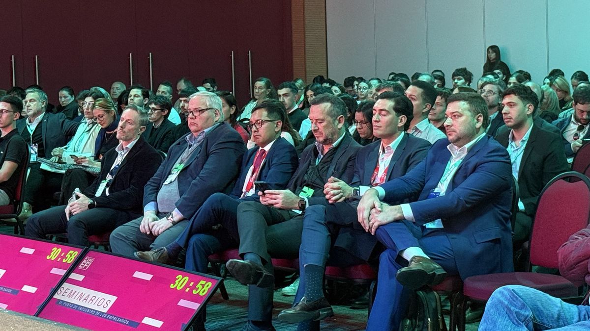 Los asistentes a la feria minera en Buenos Aires. Los asistentes a la feria minera en Buenos Aires.