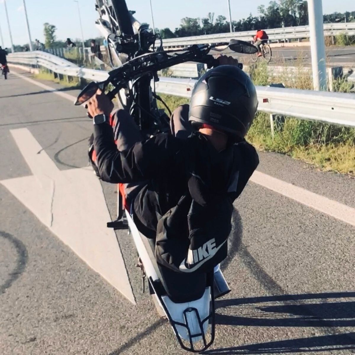 Paraguay Stunt, la cuenta de Instagram que invita a sumarse a caravanas de motocicletas. Paraguay Stunt, la cuenta de Instagram que invita a sumarse a caravanas de motocicletas.