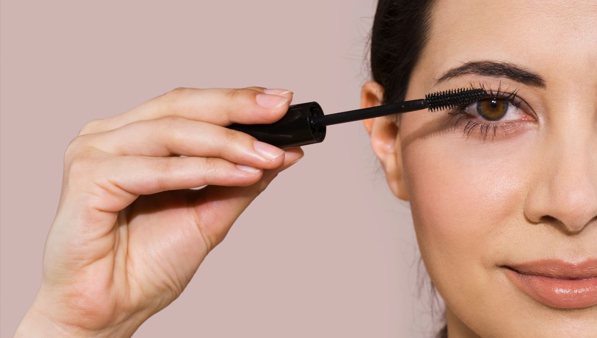 Máscara de pestañas. Máscara de pestañas.