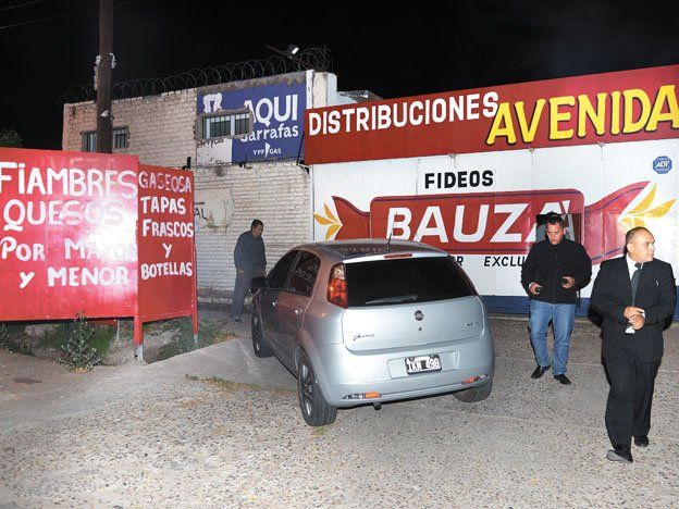 Cayeron sospechosos de balear a un ex policía en un asalto