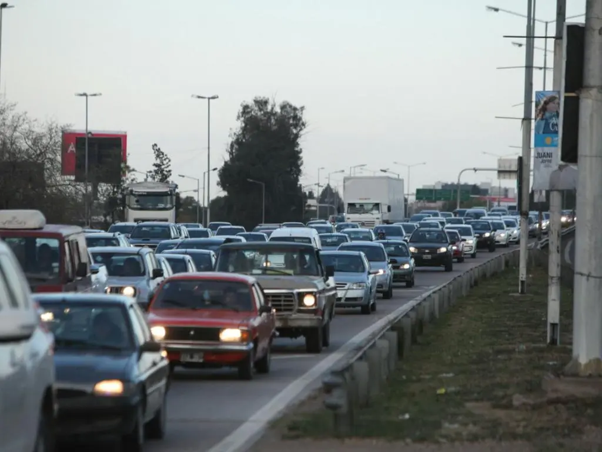 El congestionamiento vehicular de la Costanera exige tener un sistema que pueda agilizar el tránsito.&nbsp;