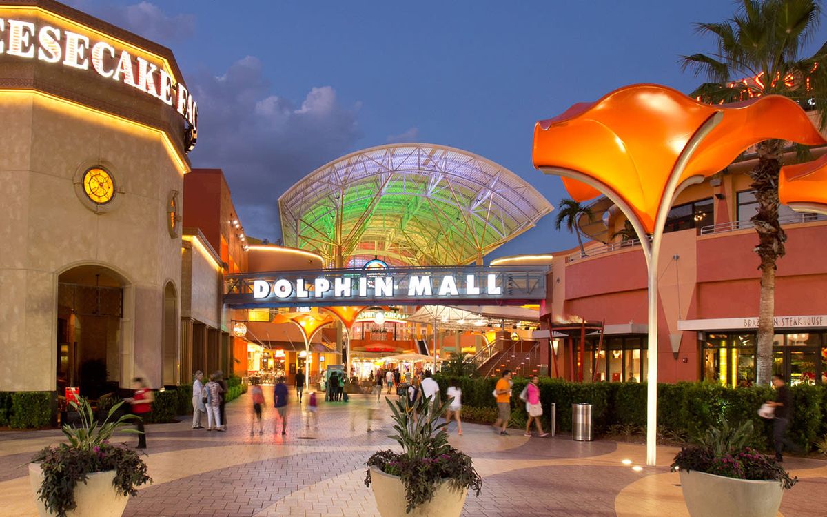 La Real Academia Española explicó cuál es la palabra en español que sutituye a shopping.
