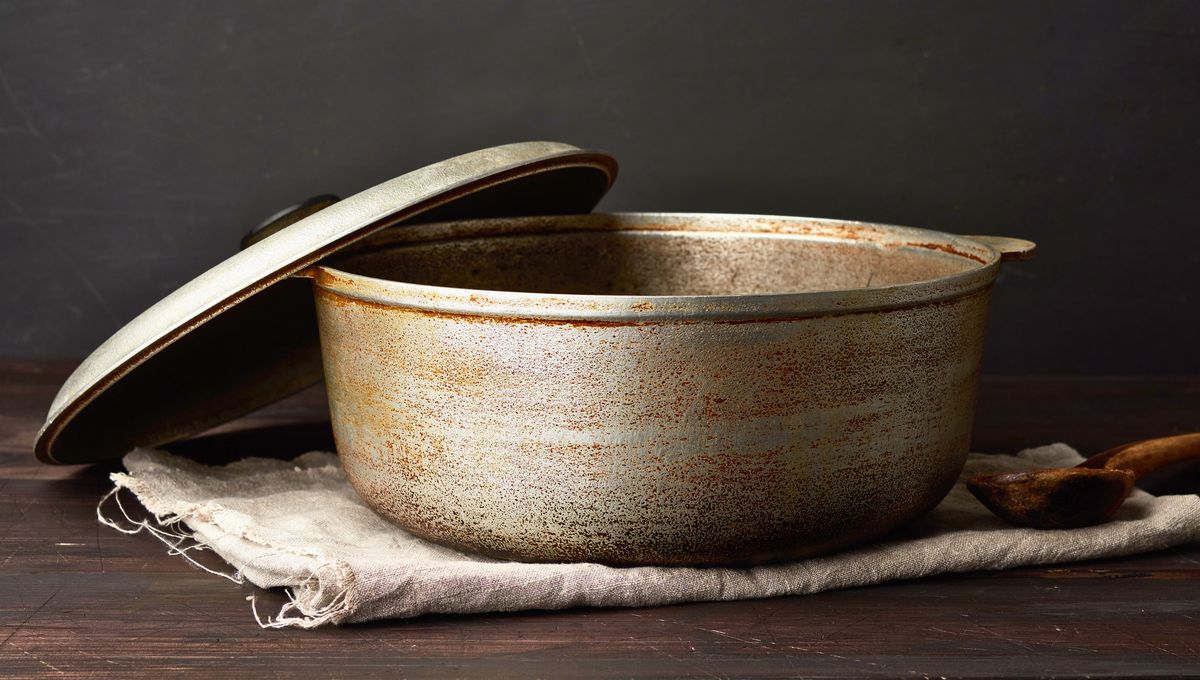 Limpia y seca bien las ollas antes de guardarlas. Limpia y seca bien las ollas antes de guardarlas. 