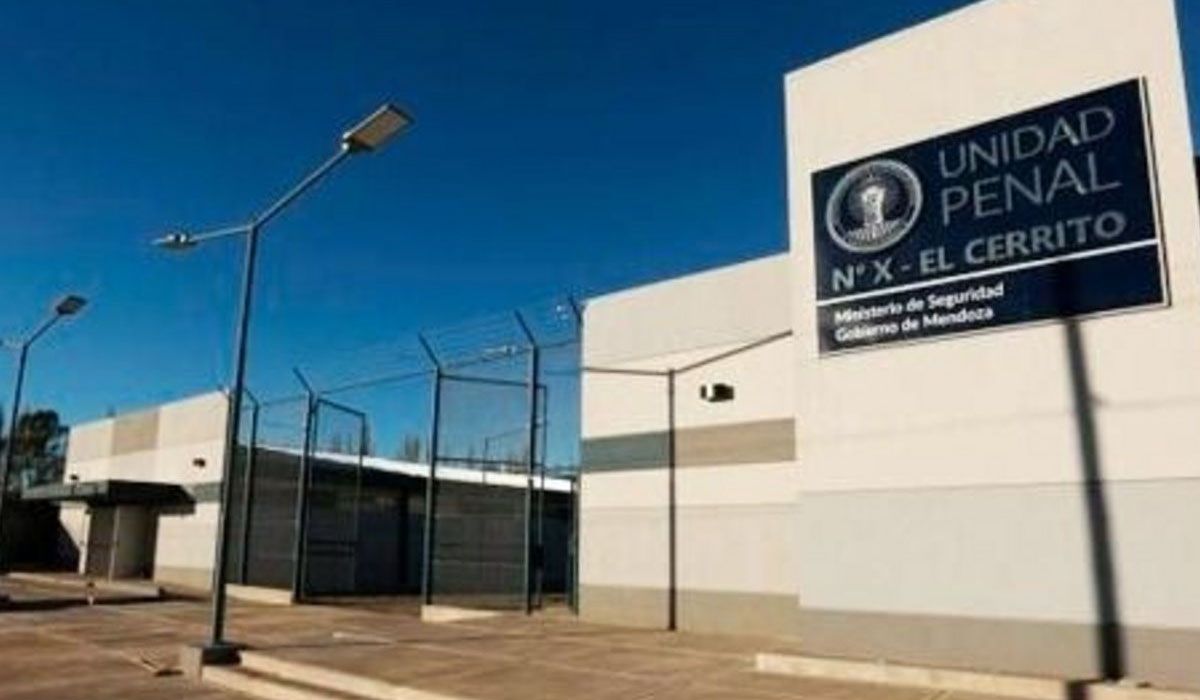 Increíble: quiso introducir droga a la cárcel en zanahorias