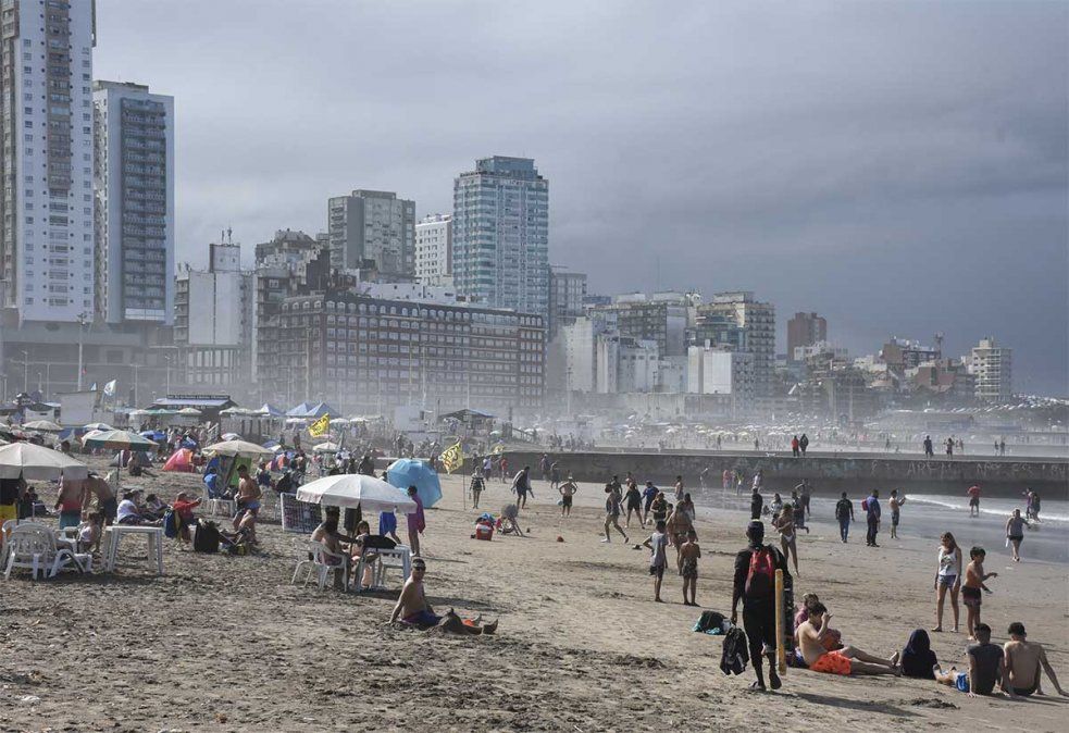 Mar del Plata fue casi una postal de normalidad en esta pandemia durante el verano. Se llenó de turistas. 