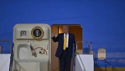 El presidente de Estados Unidos, Donald Trump, a su llegada hoy a Japón. Crédito. EFE/EPA/David Mareuil. El presidente de Estados Unidos, Donald Trump, a su llegada hoy a Japón. Crédito. EFE/EPA/David Mareuil.