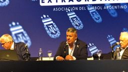 La Asamblea de la AFA aprobó que haya un descenso menos en la Liga Profesional