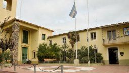 En la ciudad de Tupungato se decretó un día de duelo por el fallecimiento del ex intendente radical Santiago Nito García, quien estuvo al frente de la municipalidad con el advenimiento de la democracia, en 1983.