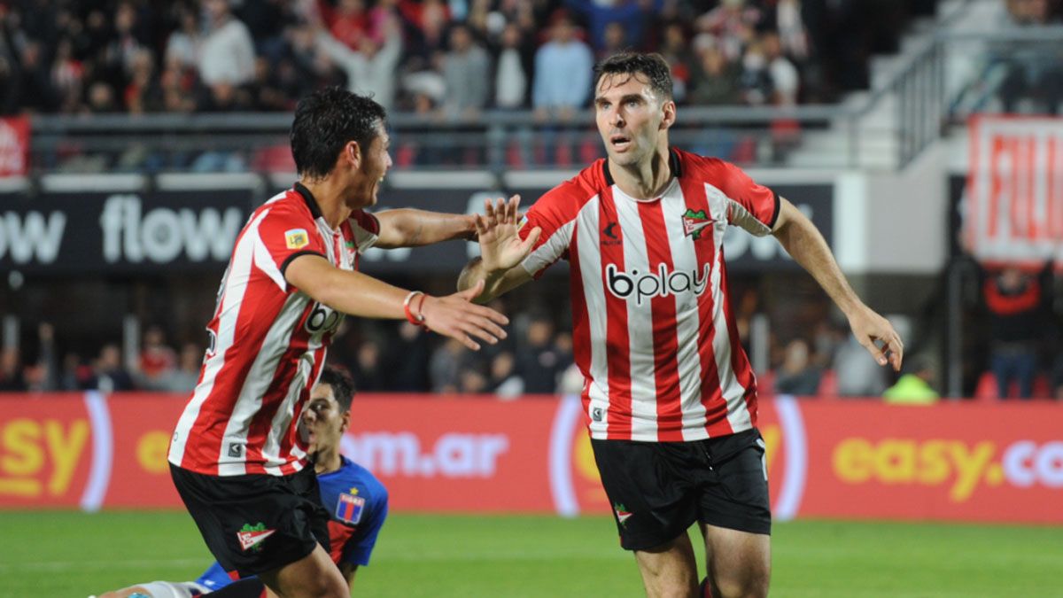 Estudiantes sigue firme, venció a Tigre y casi tiene abrochada la clasificación