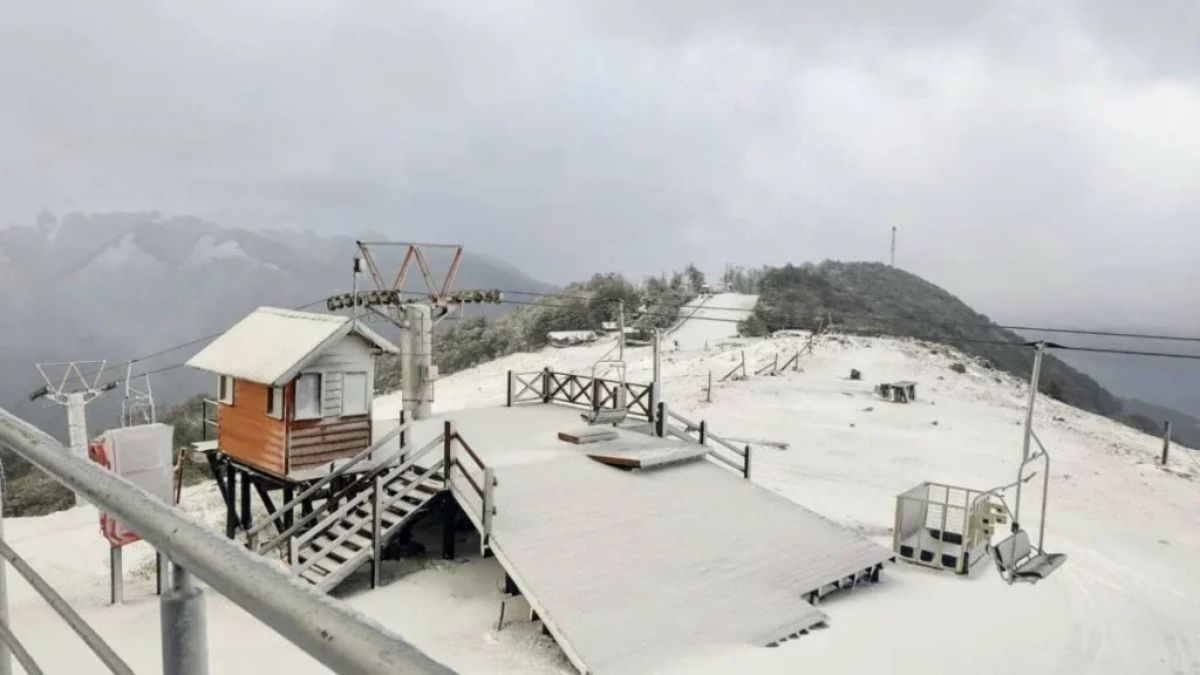 Las primeras nevadas ya ilusionan a los fanáticos del esquí.