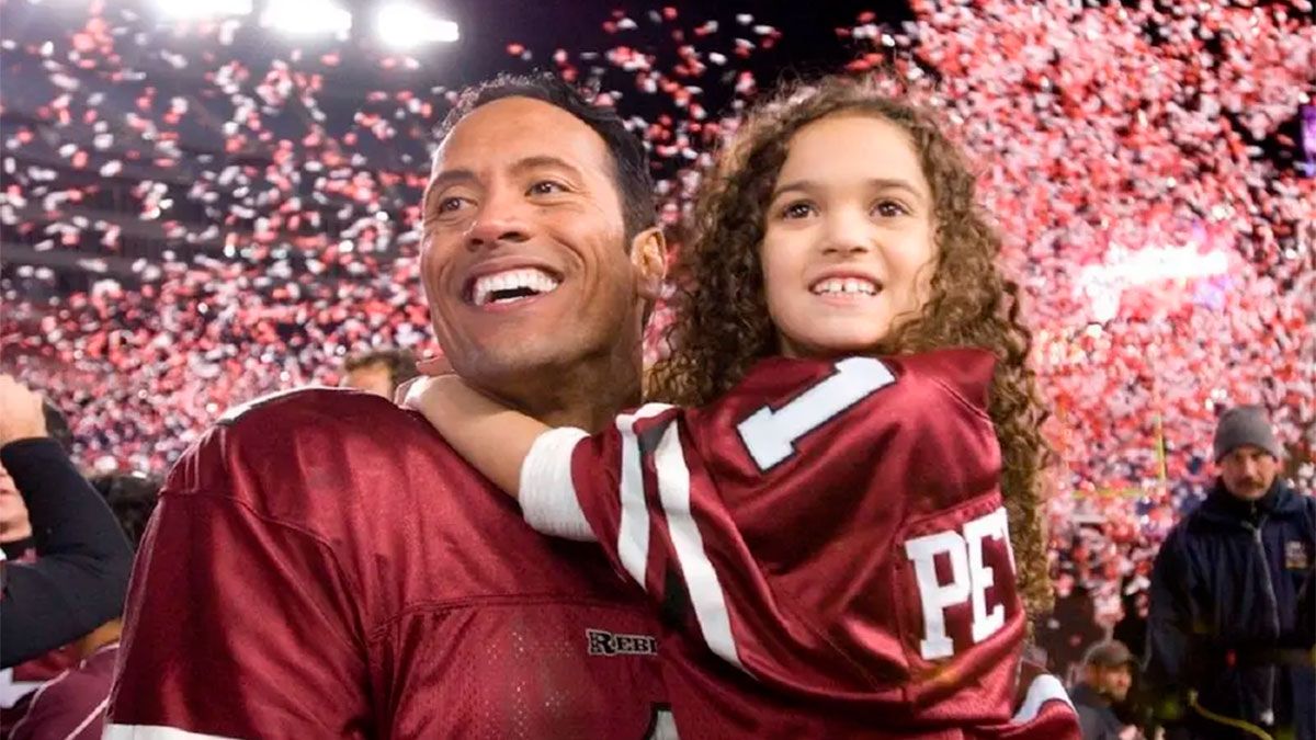 Dwayne Johnson y Madison Pettis protagonizaron "Entrenando a papá". Dwayne Johnson y Madison Pettis protagonizaron "Entrenando a papá".