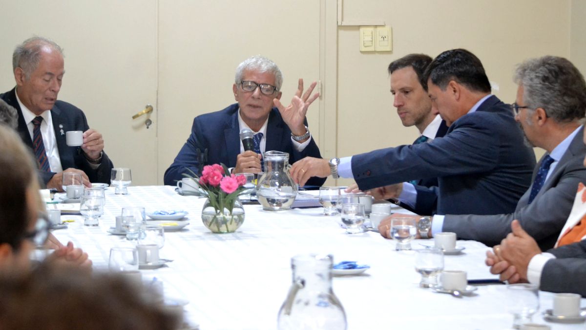 El presidente de la Cámara Federal de Apelaciones de Mendoza, Gustavo Castiñeira de Dios, junto a Mariano Cúneo Libarona. El presidente de la Cámara Federal de Apelaciones de Mendoza, Gustavo Castiñeira de Dios, junto a Mariano Cúneo Libarona.