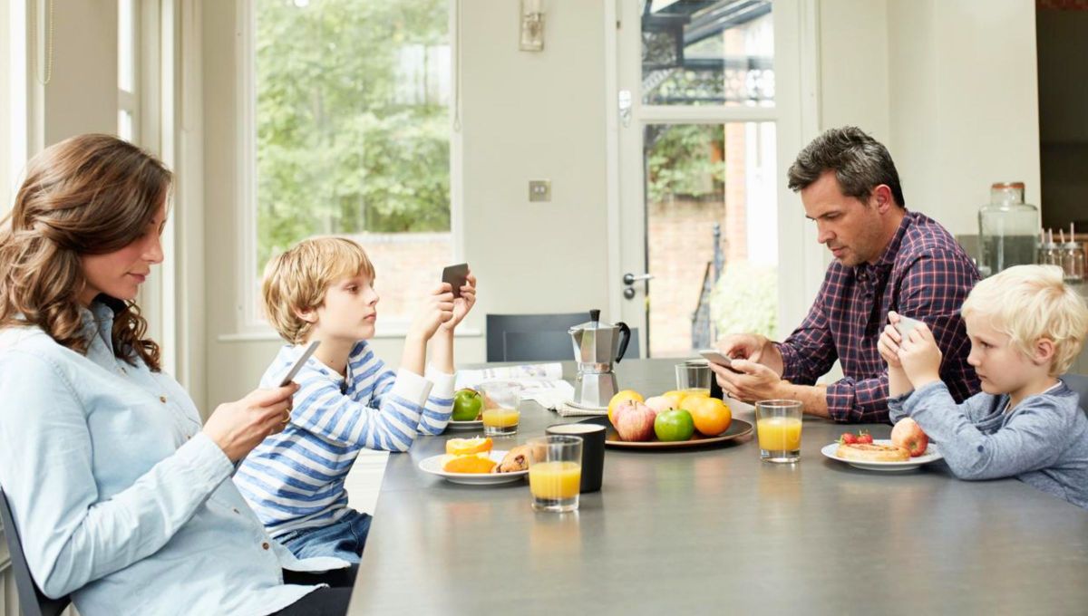 Hoy en día la crianza es muy diferente a aquellos años y pocas son las habilidades que tendremos hacia el futuro. Hoy en día la crianza es muy diferente a aquellos años y pocas son las habilidades que tendremos hacia el futuro.